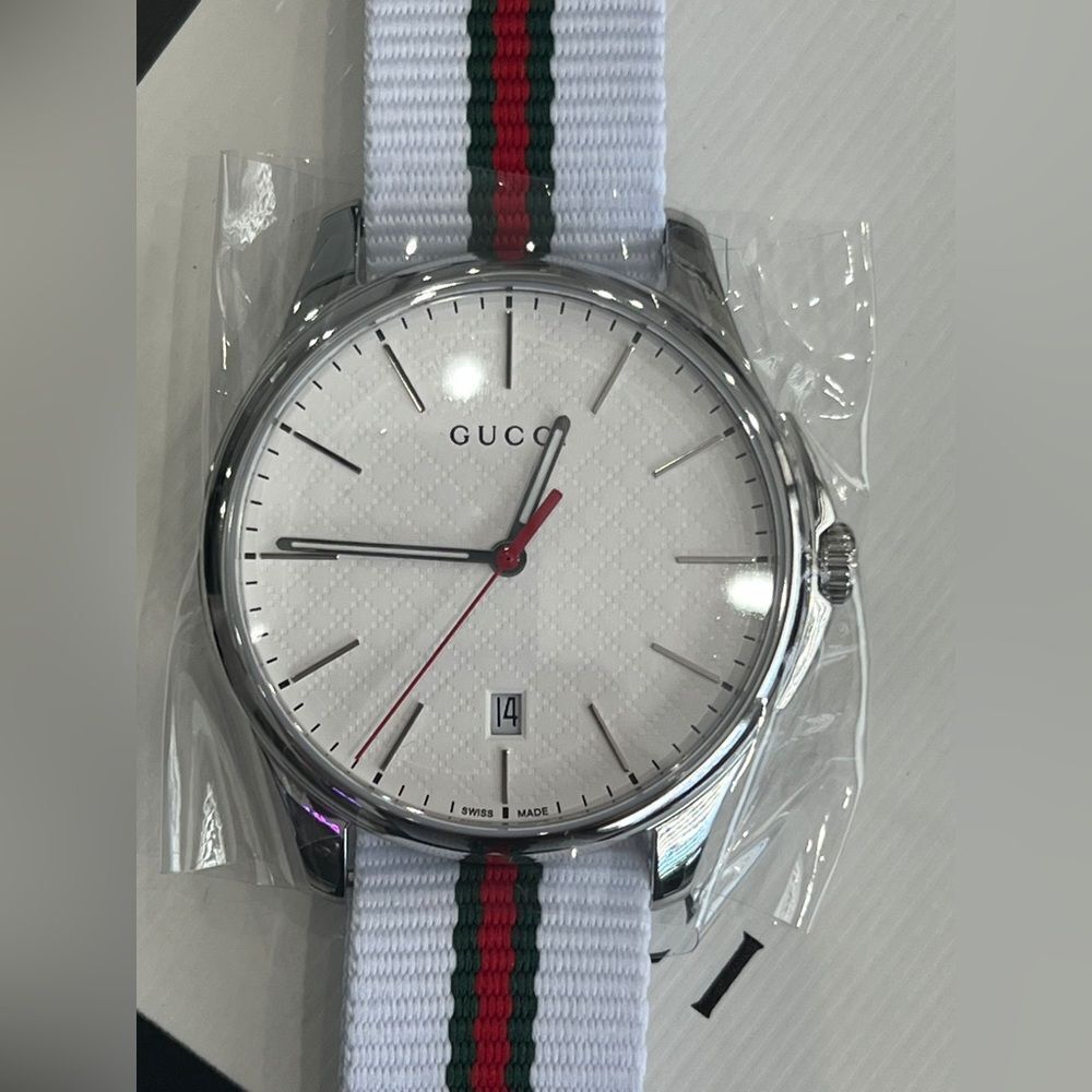 Gucci Watch - Picture 2 of 8
